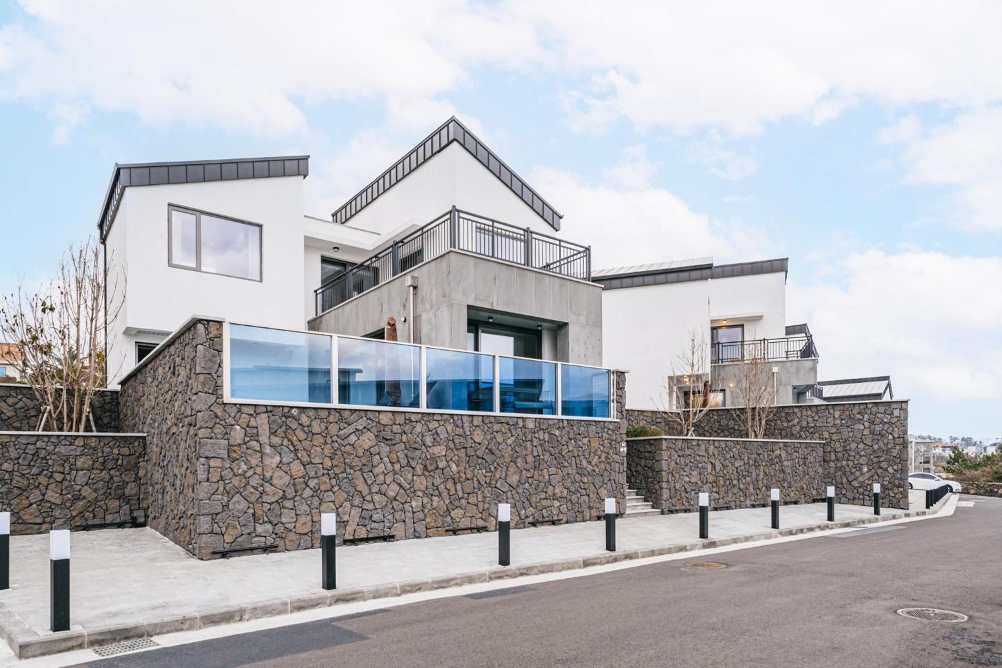 Ddosi Aewol Pool Villa Jeju Exterior foto